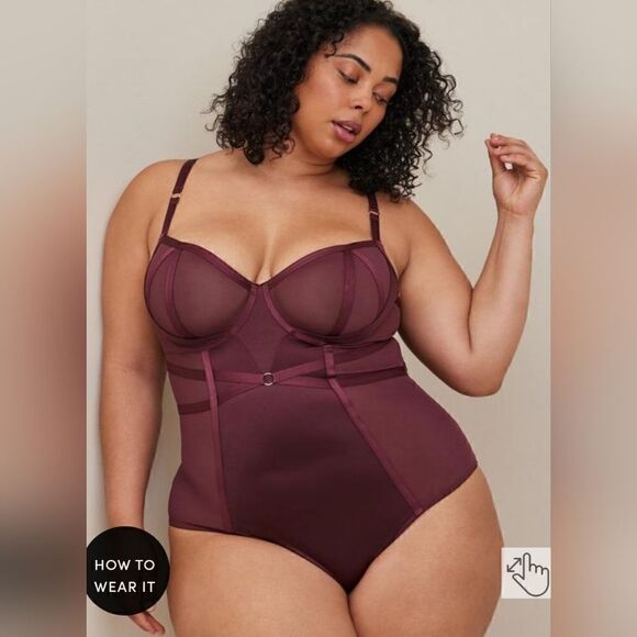 NWT TORRID NWT SATIN AND LACE BODYSUIT size 2(2x) - Picture 1 of 7